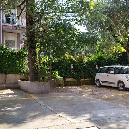 Zia Cecilia Apartment Desenzano del Garda